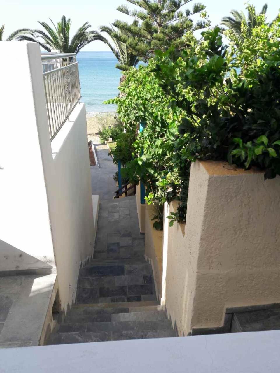 Blue Ocean Apartments Makry Gialos  Exterior photo