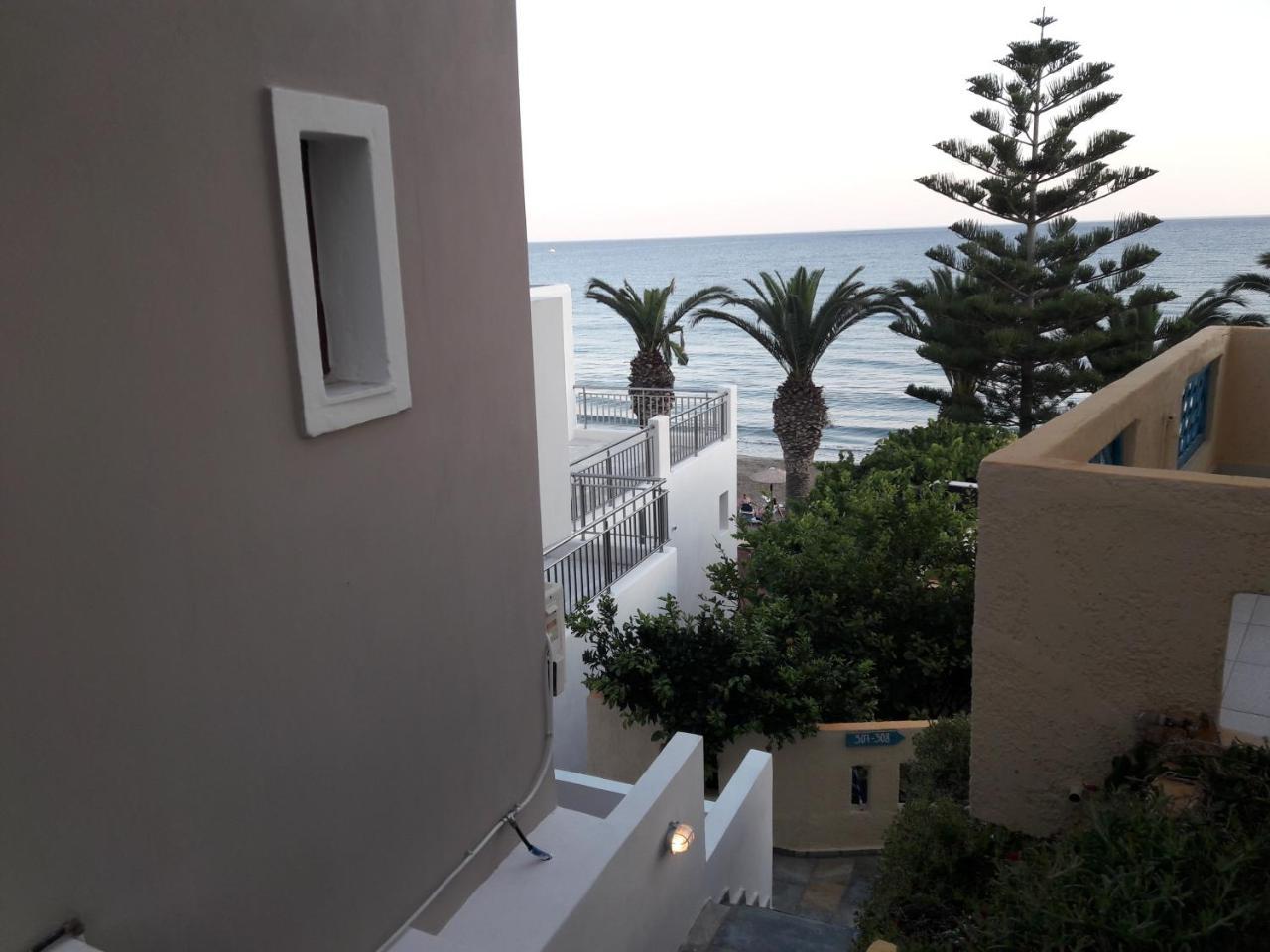Blue Ocean Apartments Makry Gialos  Exterior photo