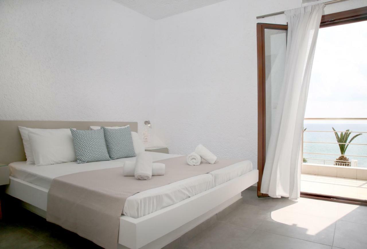 Blue Ocean Apartments Makry Gialos  Exterior photo